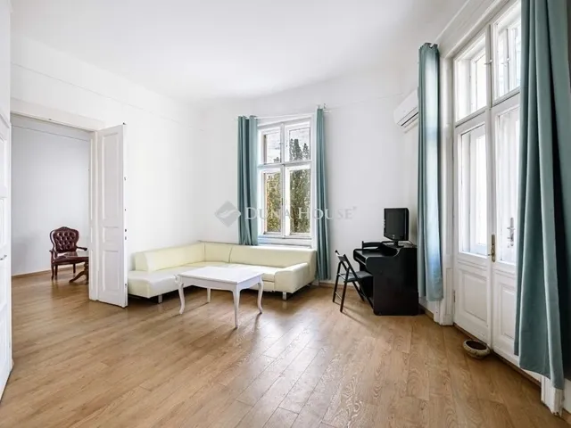 Eladó lakás Budapest I. kerület 92 nm