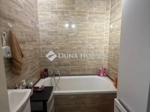 Eladó lakás Budapest XVIII. kerület, Havanna lakótelep 59 nm