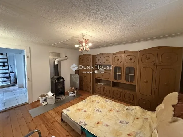 Eladó üdülő és hétvégi ház Pócsmegyer 65 nm