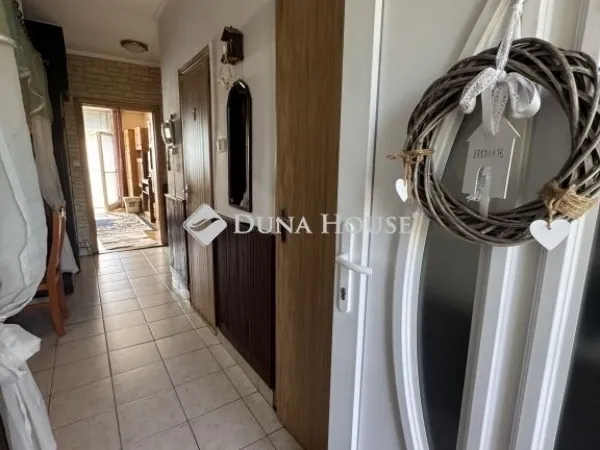 Eladó lakás Tahitótfalu 88 nm