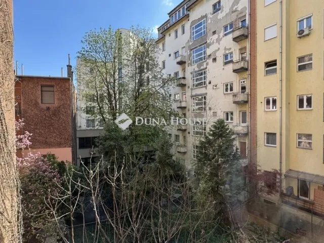 Eladó lakás Budapest II. kerület, Országút 97 nm