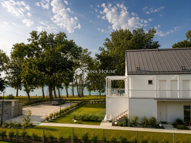 Eladó lakás Balatonakarattya 60 nm