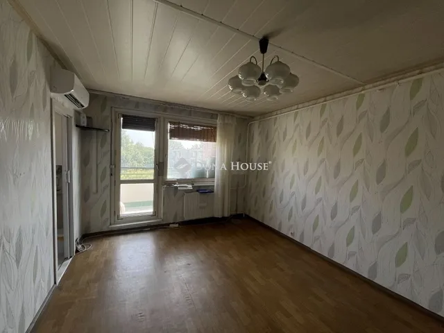 Eladó lakás Budapest III. kerület 27 nm