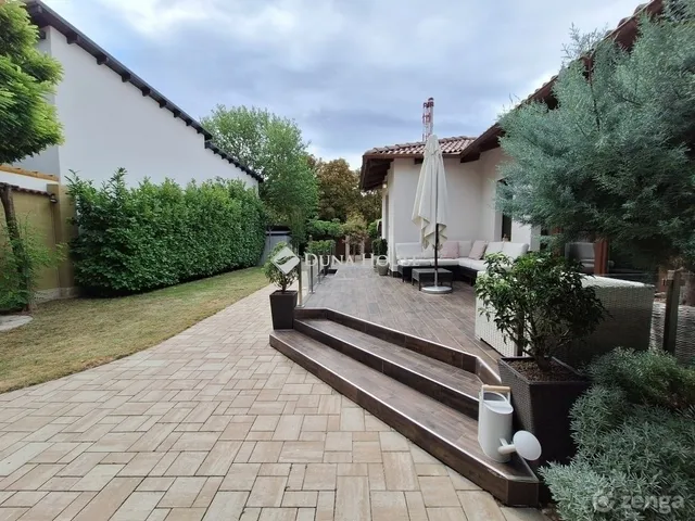 Eladó ház Budapest IV. kerület, Istvántelek 174 nm