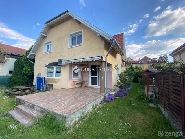 Eladó ház Budakalász 240 nm