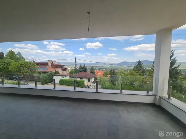 Eladó ház Solymár 246 nm