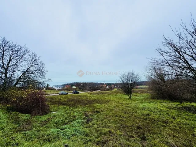 Eladó telek Balatonalmádi 5826 nm