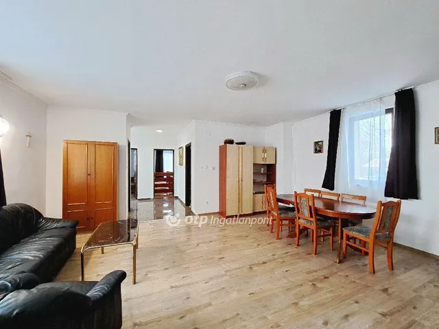 Eladó ház Nyíregyháza, Sóstóhegy 230 nm