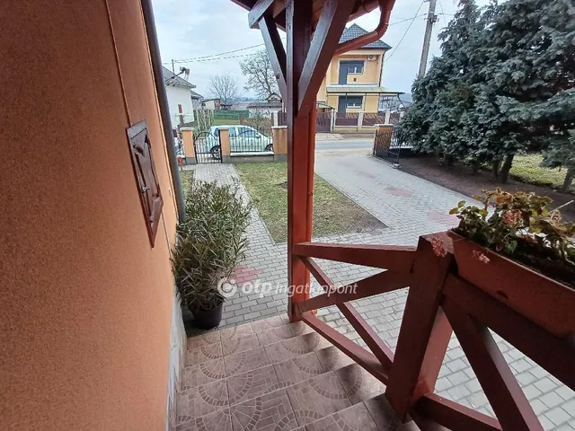 Eladó ház Kállósemjén 180 nm