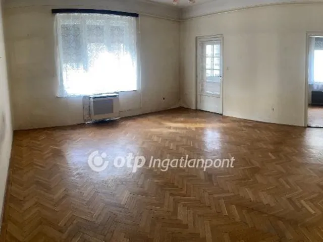Eladó lakás Debrecen, Dobozi lakótelep 102 nm