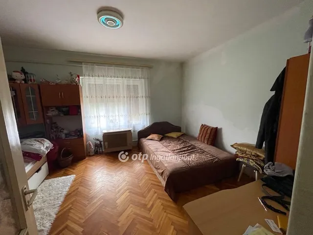 Eladó mezőgazdasági ingatlan Napkor 130 nm