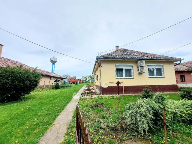 Eladó ház Tiszalök 90 nm