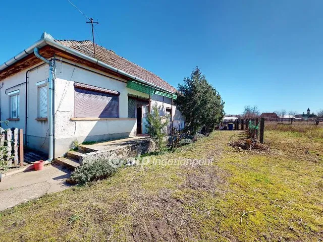Eladó ház Apagy 82 nm