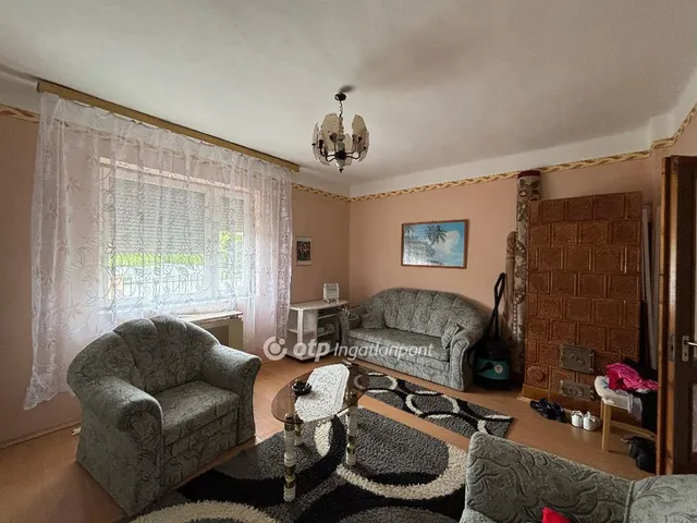 Eladó ház Beszterec 90 nm