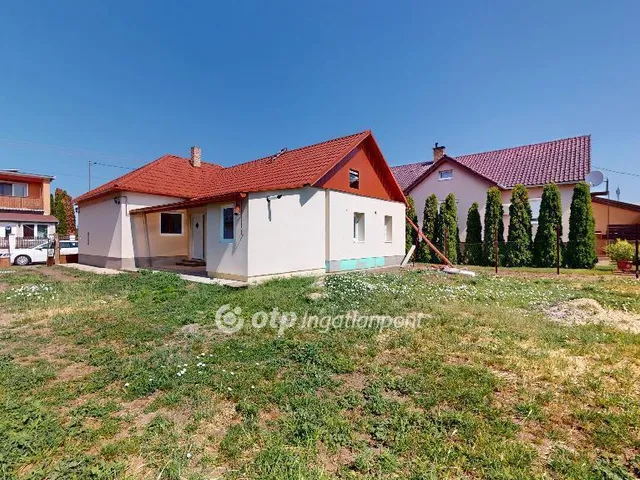 Eladó ház Kálmánháza 75 nm