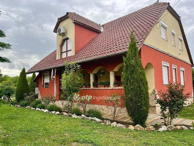 Eladó ház Nyíregyháza, Butyka 200 nm