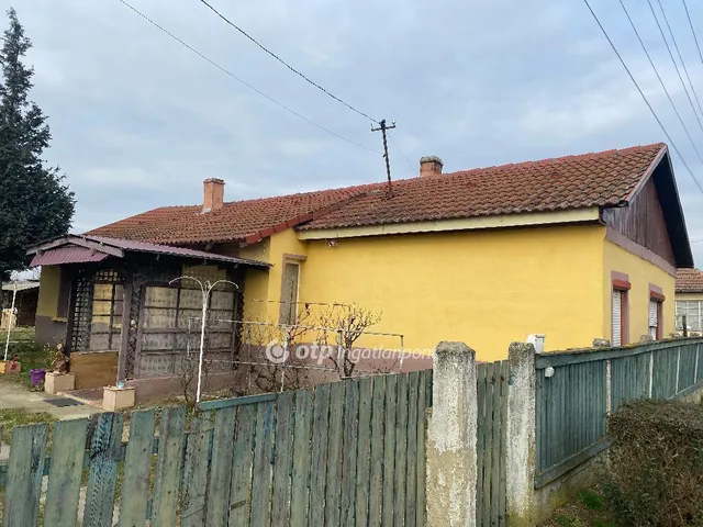 Eladó ház Dombrád 85 nm