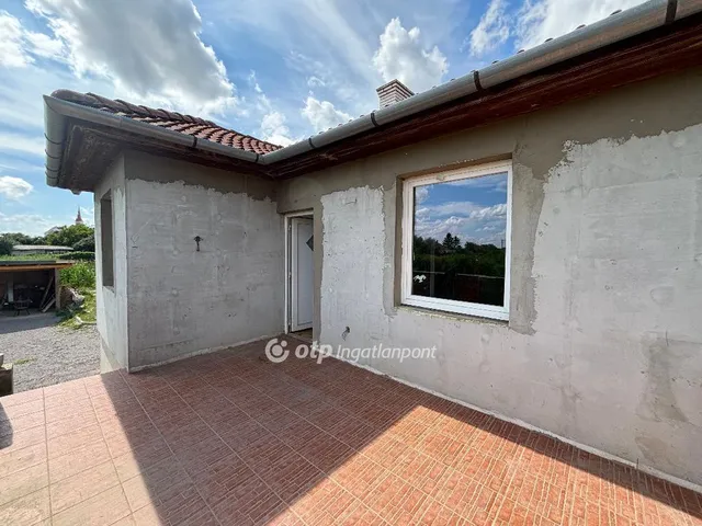 Eladó ház Dombrád 246 nm