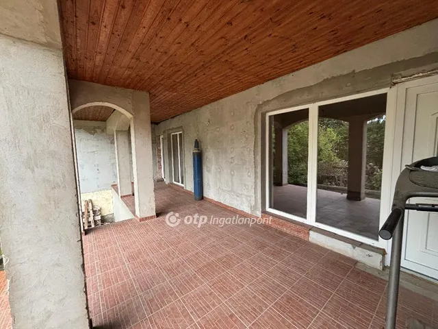 Eladó ház Dombrád 246 nm