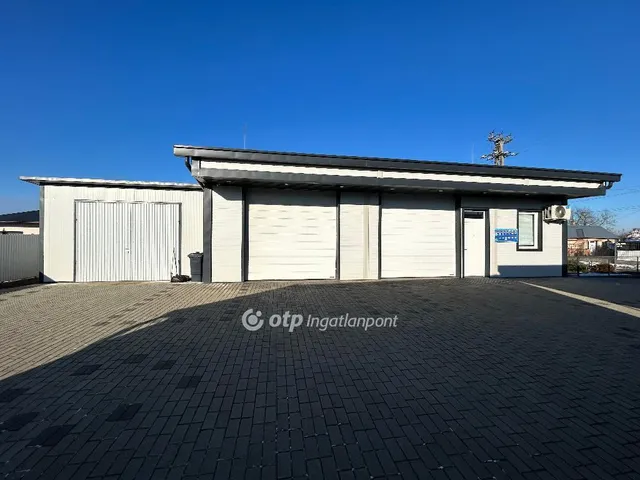 Eladó kereskedelmi és ipari ingatlan Balkány 133 nm