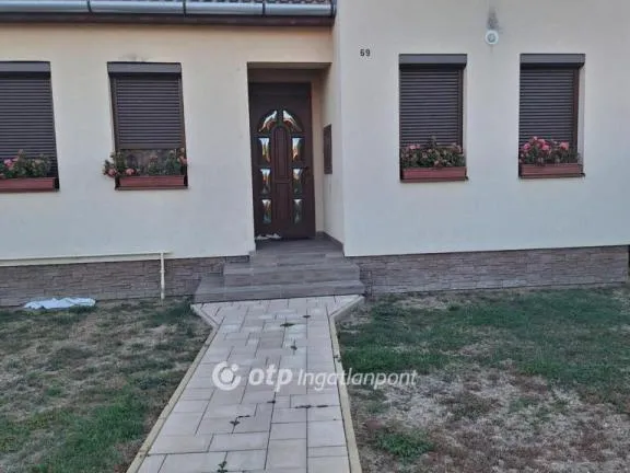 Eladó lakás Fehérgyarmat 144 nm