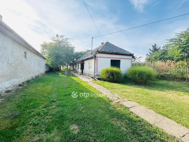 Eladó ház Buj 70 nm
