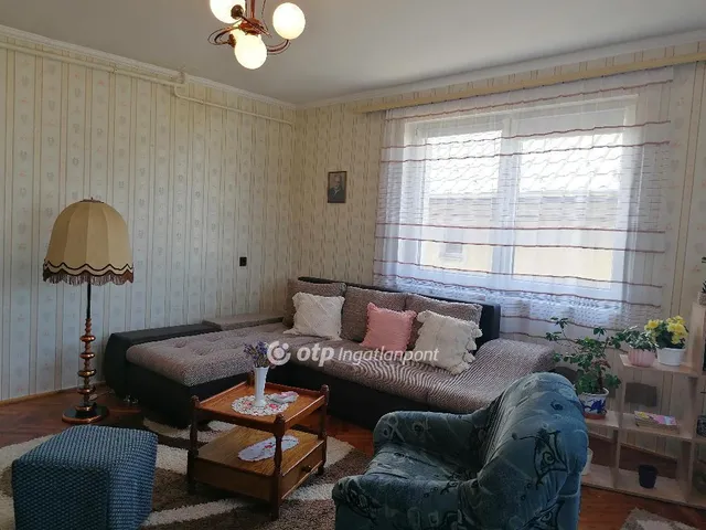 Eladó ház Nagykálló 180 nm