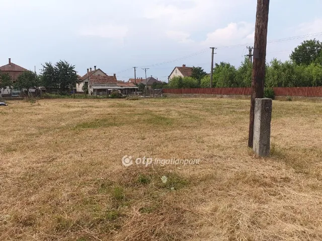 Eladó telek Hajdúdorog 1988 nm