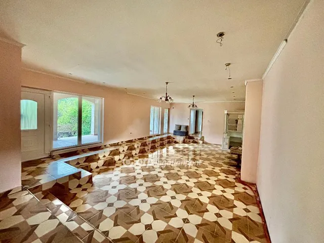 Eladó ház Dombrád 246 nm