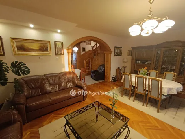 Eladó lakás Kisvárda 140 nm