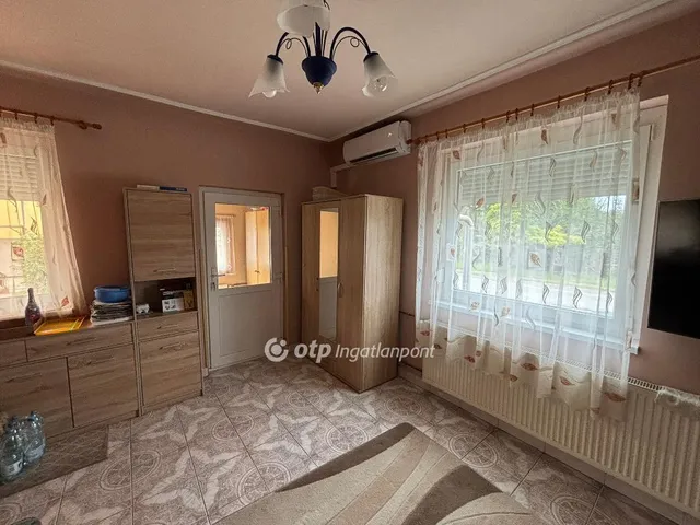 Eladó ház Hajdúböszörmény, Középkert 110 nm