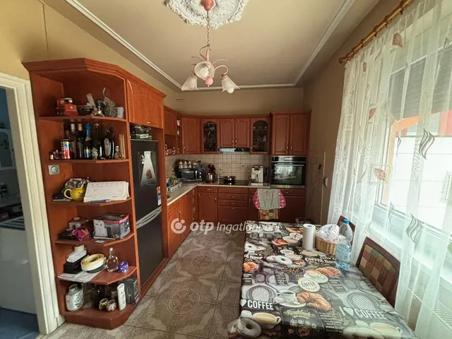 Eladó ház Hajdúböszörmény, Középkert 110 nm