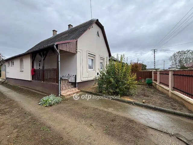 Eladó ház Szabolcsbáka 77 nm