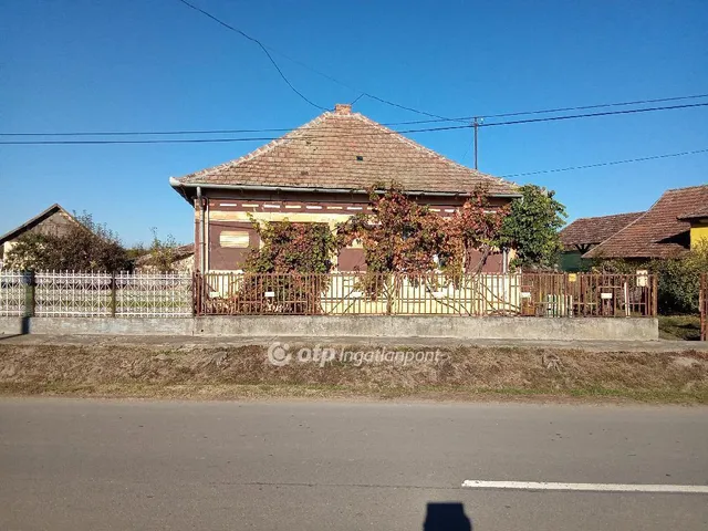 Eladó ház Szamossályi 66 nm