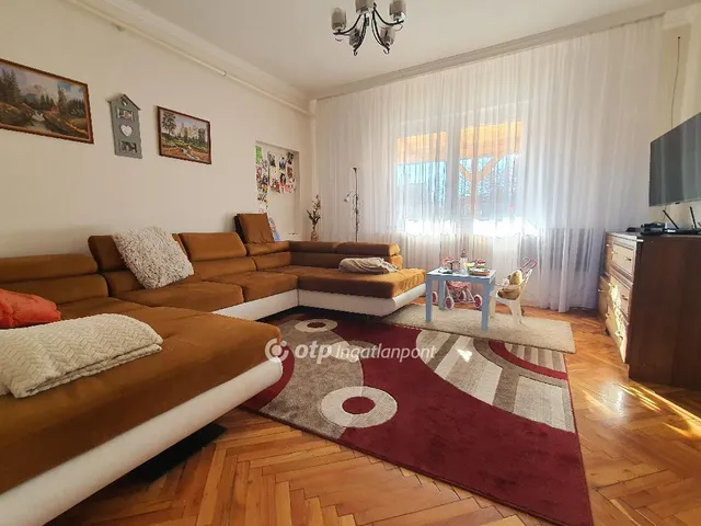 Eladó ház Kálmánháza 137 nm