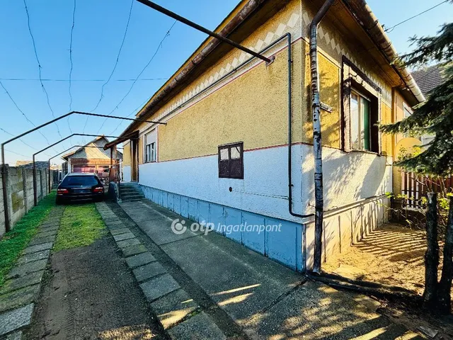 Eladó ház Téglás 63 nm