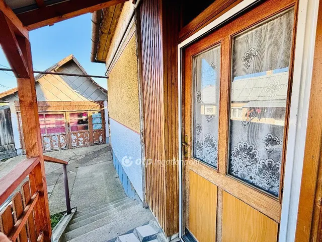 Eladó ház Téglás 63 nm