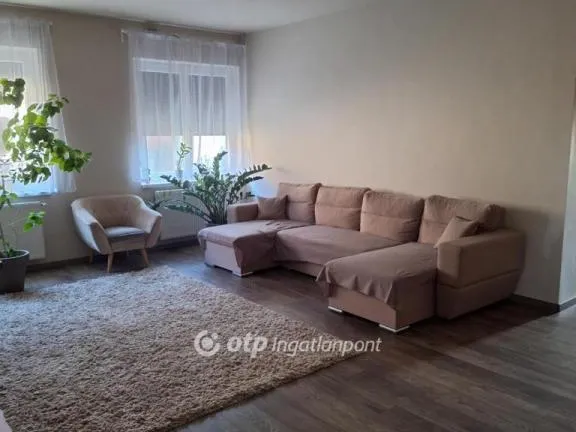 Eladó lakás Fehérgyarmat 144 nm