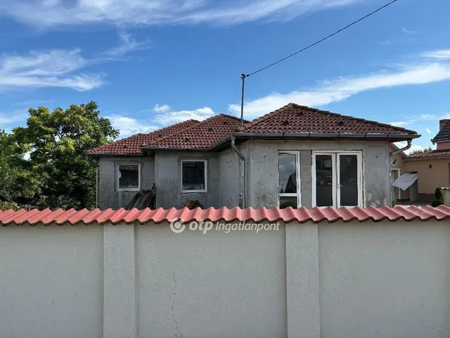 Eladó ház Dombrád 246 nm