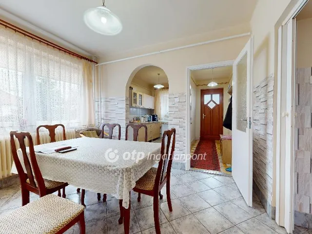 Eladó ház Tiszavasvári 180 nm