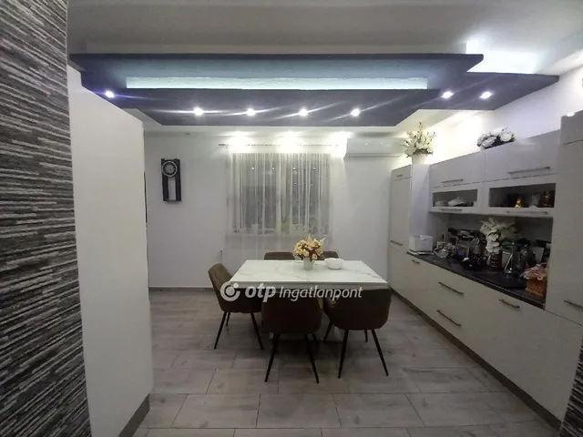 Eladó ház Téglás 100 nm