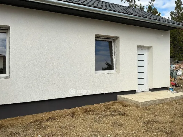 Eladó ház Rakamaz 100 nm