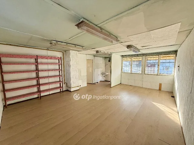 Eladó kereskedelmi és ipari ingatlan Tokaj 750 nm