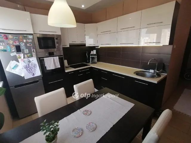 Eladó lakás Debrecen 68 nm