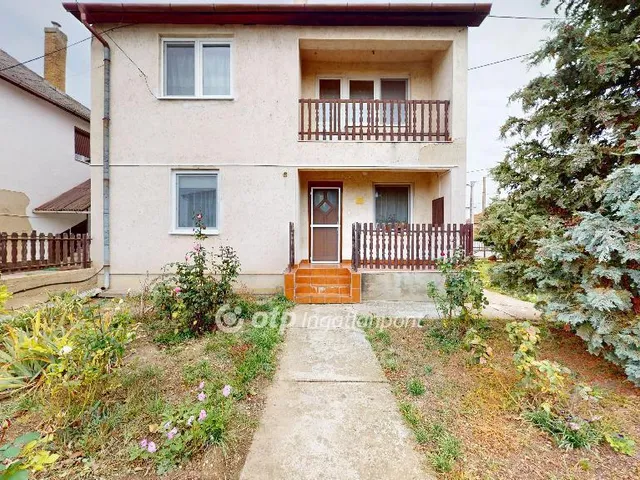 Eladó ház Tiszavasvári 180 nm