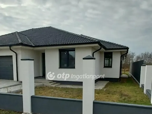 Eladó ház Baktalórántháza 165 nm