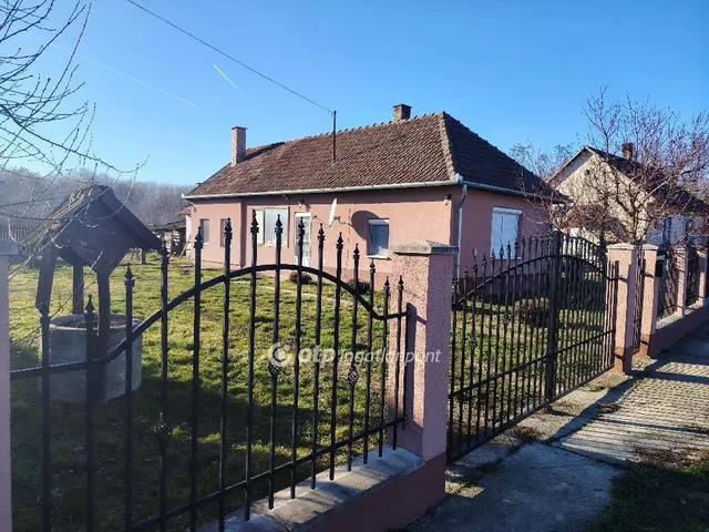 Eladó ház Kölcse 56 nm