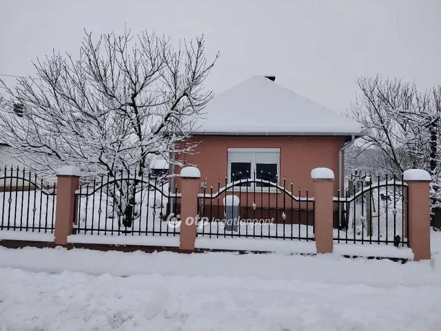 Eladó ház Kölcse 56 nm