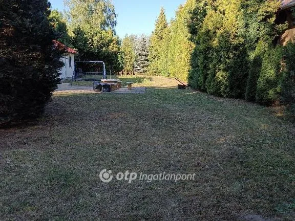 Eladó üdülő és hétvégi ház Levelek 140 nm