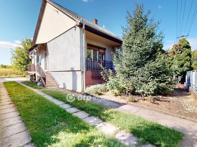 Eladó ház Nagyhalász 93 nm